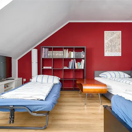 Gemuetliche Und Zentrale Dachwohnung Mit Parkplatz Und Netflix Apartment Leipzig