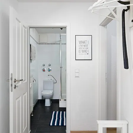 Apartment Gemuetliche Und Zentrale Dachwohnung Mit Parkplatz Und Netflix *